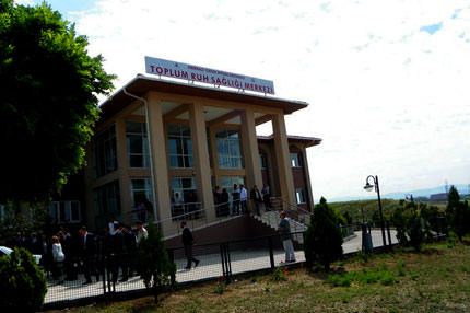 Polisten çanta azarı