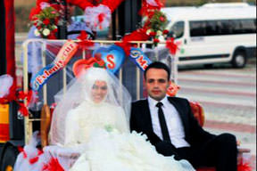 Forkliftten düğün arabası