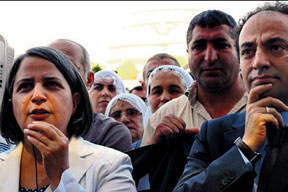 Avukatlar yargılanıyor