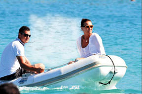 Sonunda karaya ayak bastı