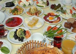 "Sahursuz oruç kilo aldırıyor"