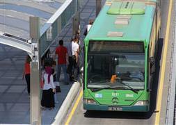 Metrobüs Beylikdüzü'nde