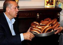 "Simit satar kitap alırdım"