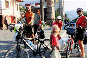 Bisikletle 7 ayda 4 ülke