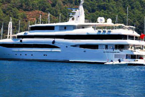 Süper yat Marmaris'te