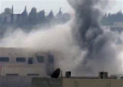 Tanklar Halep'i bombalıyor