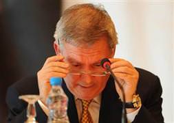 Aziz Yıldırım'dan havuz tehdidi!