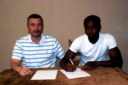 Adanaspor Nwogbo'yu aldı