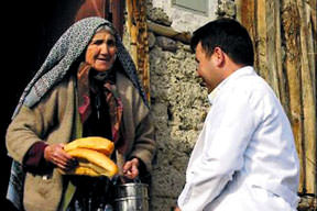 Akrabaya yardım edin