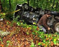 Kamyon uçuruma düştü: 2 ölü