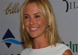 Ece Erken çok sinirlendi