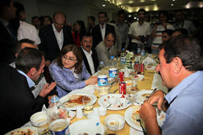 Uludere'ye anne şefkati