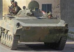 Halep karadan bombalanıyor