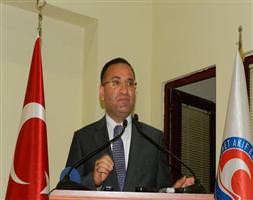 Arkandaki katliama sessiz kaldılar