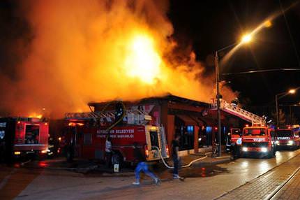 Gece kulübü yandı