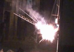 Bomba elinde patladı