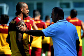 Melo bu kez dev derbide ilk 11'de!