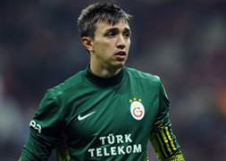 Muslera gidiyor!