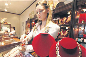 Kuyumcu-banka savaşı