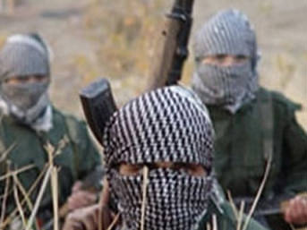 Yük treni ve askeri araca hain saldırı