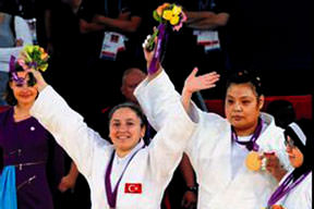 Judoda 2.oldu gümüş kız Mazan