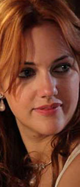 Hürrem Sultan da yüzüğünü gösterdi