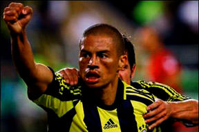 Alex Cruzeiro ile söz kesti