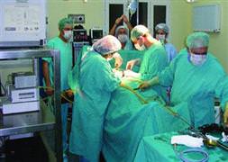 Ameliyattan yemeğe gitti, hastayı öldürdü