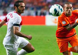 Sneijder: '20 bin Türk’ün ne işi var?'