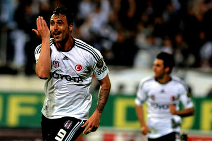 Almeida'ya taş geldi!