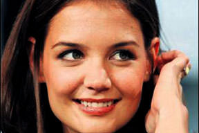 Eşyalarını tek tek yaktı