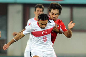 11'de olmasa da 2.yarıda forma giyecek