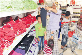 Bu markette para geçmiyor