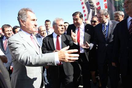 Ertuğrul Günay’a yapılanları tasvip etmiyorum