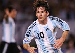 Messi'yi taşladılar