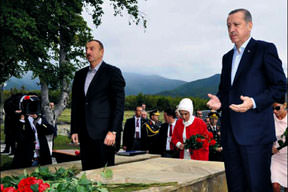 Şehitlik ziyareti