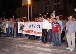 Aziz Yıldırım'a protesto