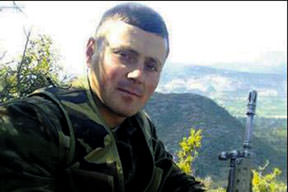 Nişan için gün sayıyordu