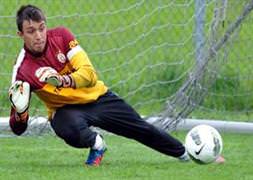 Muslera adım adım Ada'ya