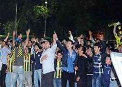 Fenerbahçe taraftarından şok  baskın