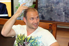 Serkan Balcı yine hasta!