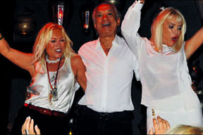 Pekkan kardeşler coştu