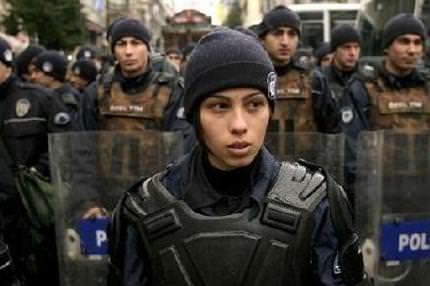 Başbakan’ın konvoyunda bomba paniği