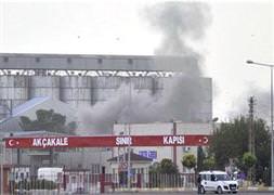 Akçakale'ye yine bomba düştü