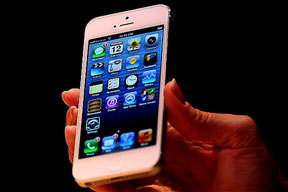 'iPhone 5 fiyakası'na tepki