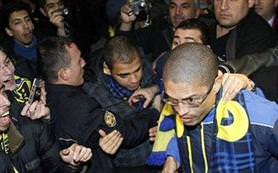 Havaalanında Alex izdihamı