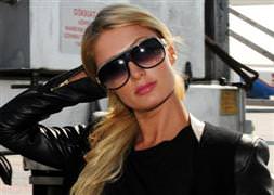 Paris Hilton polislerin başına iş açtı!