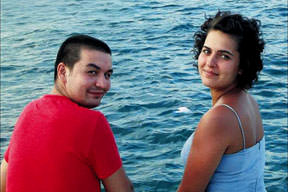 Sen Gülenay ben Savaş Ay