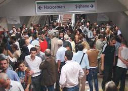 İstanbul metrosunda şok ölüm