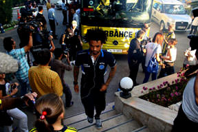 Fener'in yarısı İstanbul'da kaldı